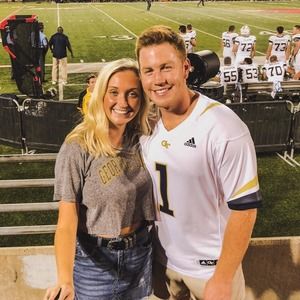 Meet your Posher, Caitlin